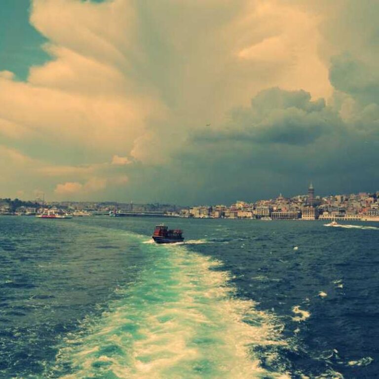 How Rising Interest Rates Affect Small Investors